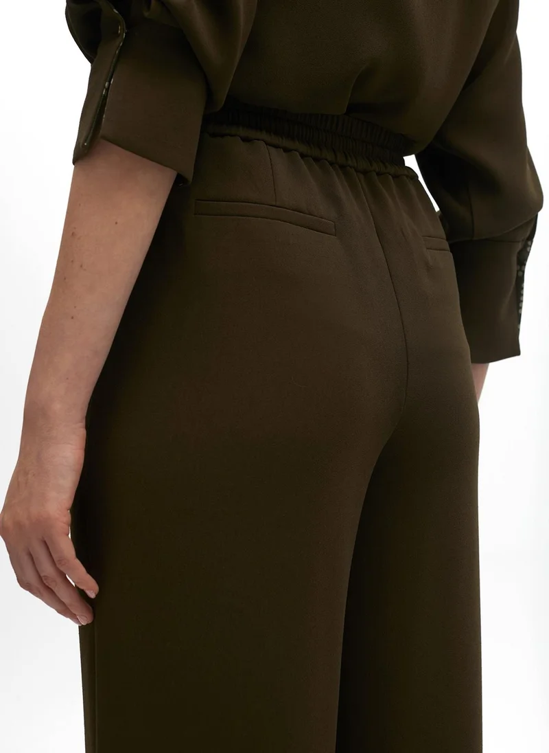 لولا كساديمونت Straight Pants with Elastic and Central Crease